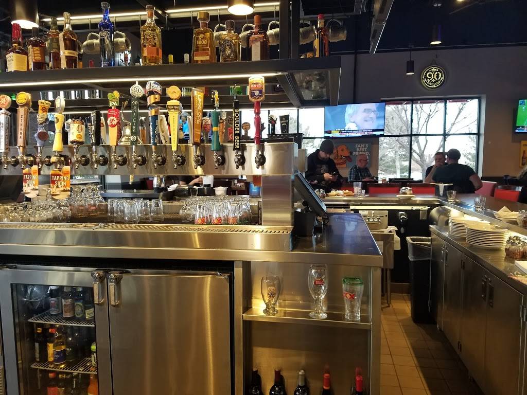 Old Chicago | restaurant | 1579 E Cheyenne Mountain Blvd, Colorado Springs, CO 80906, USA | 7195760433 OR +1 719-576-0433