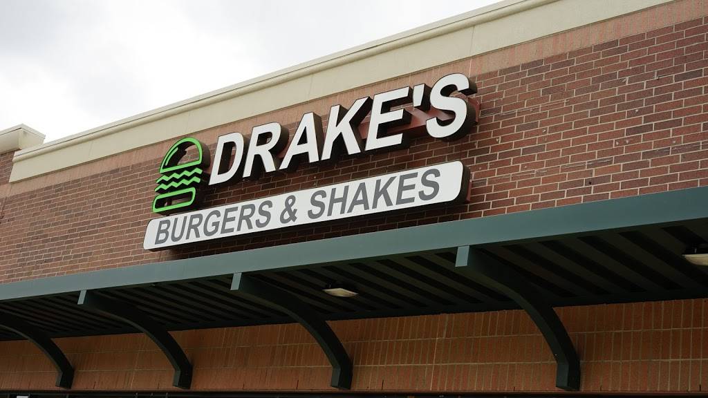 Drakes Burgers And Shakes | restaurant | 6560 Greatwood Pkwy #100, Sugar Land, TX 77479, USA | 2819377868 OR +1 281-937-7868