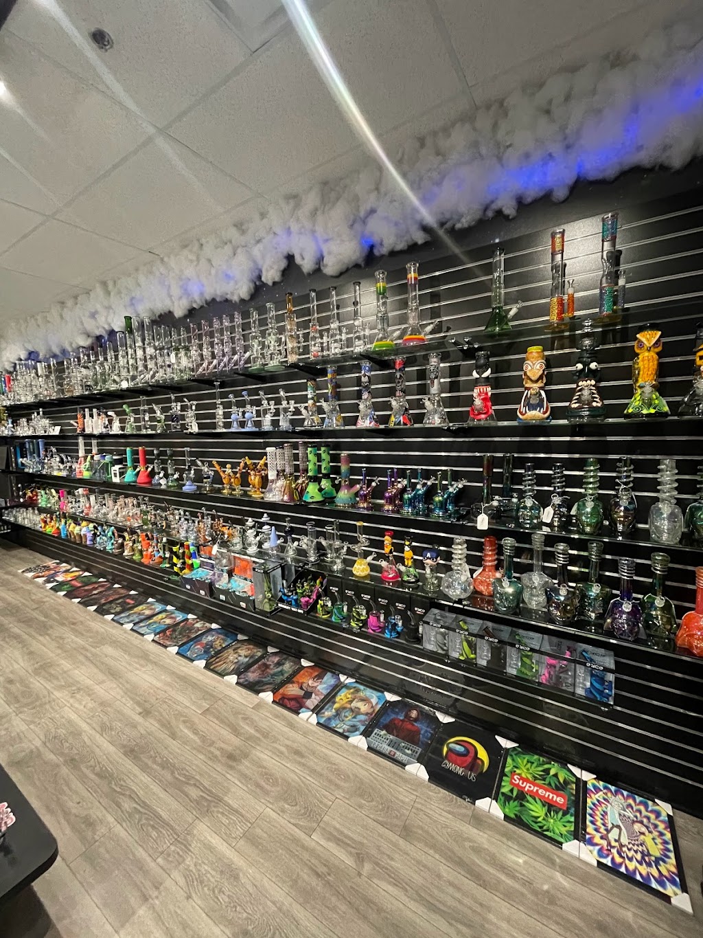 Fly High Smoke & Vape Shop | restaurant | 12575 S Cleveland Ave Unit 4, Fort Myers, FL 33907, USA | 2393095557 OR +1 239-309-5557