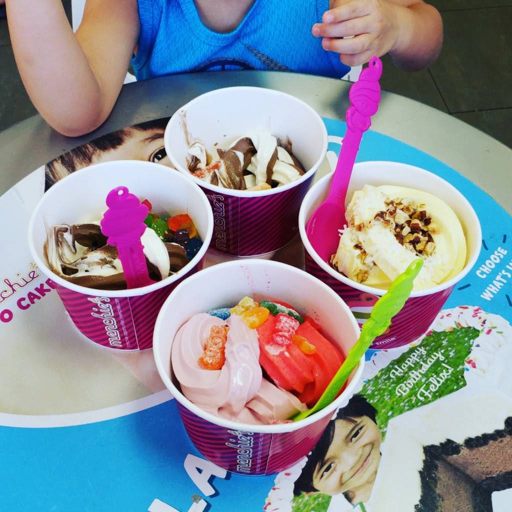 Menchies Frozen Yogurt | bakery | 26865 Sierra Hwy, Newhall, CA 91321, USA | 6612500500 OR +1 661-250-0500