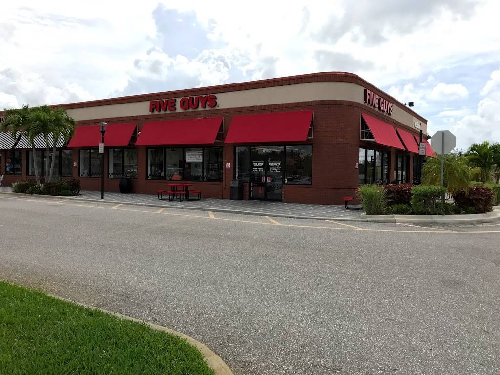 Five Guys | meal takeaway | 6783 Manatee Ave W, Bradenton, FL 34209, USA | 9417943700 OR +1 941-794-3700