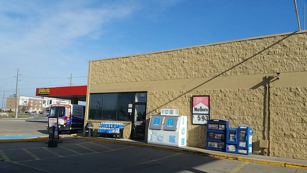 Pilot Travel Center | restaurant | 5555 E Margaret Dr, Terre Haute, IN 47803, USA | 8128779977 OR +1 812-877-9977