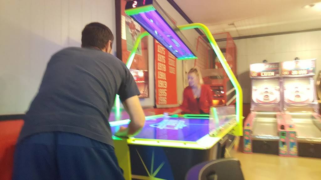 Galaxy Pizza & BBQ | restaurant | 995 Vastwood Park, Hawesville, KY 42348, USA | 2709278075 OR +1 270-927-8075