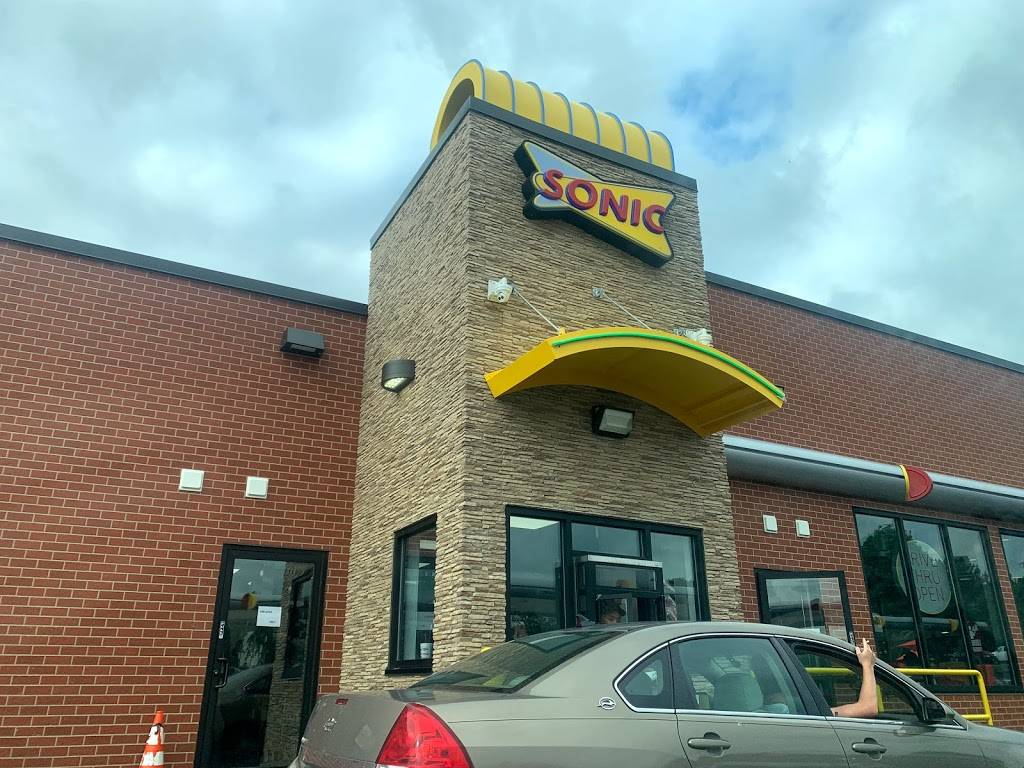 Sonic Drive-In | restaurant | 5800 Peach St, Erie, PA 16565, USA | 8146510646 OR +1 814-651-0646