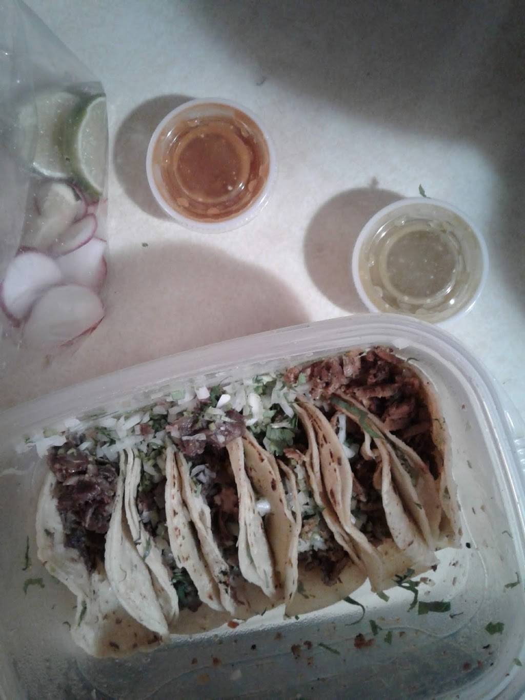 Tacos Chepe | restaurant | 5640 N Seneca St, Wichita, KS 67204, USA | 3162998173 OR +1 316-299-8173