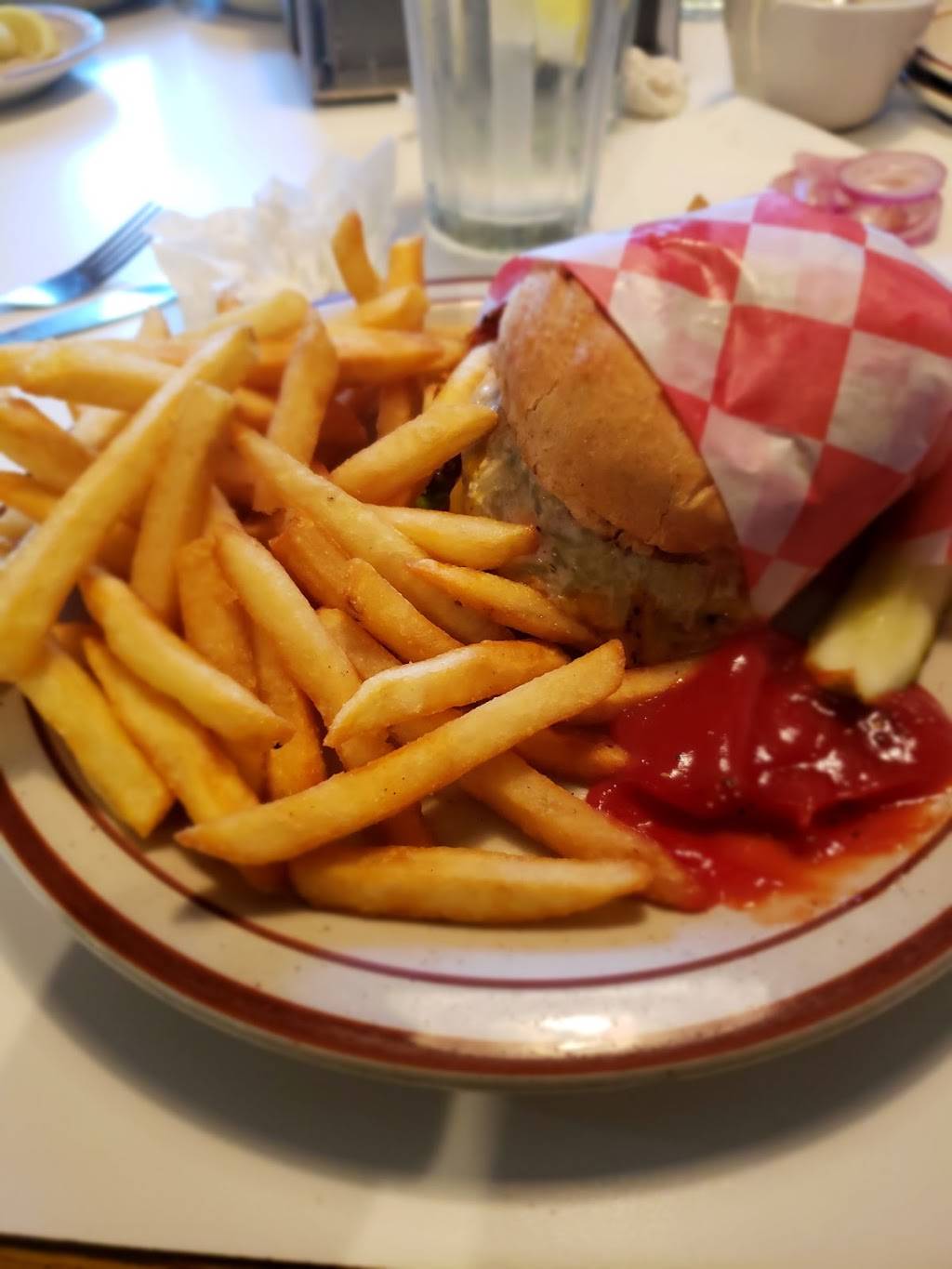 Velvet Grill & Creamery Restaurant | restaurant | 3250 Dale Rd ste a, Modesto, CA 95356, USA | 2095272662 OR +1 209-527-2662