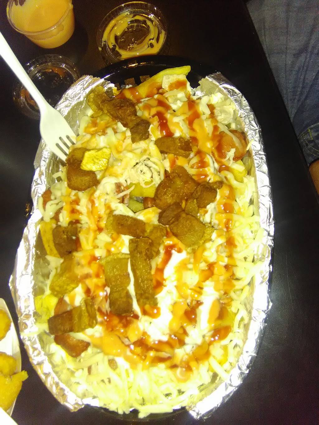 La Perrada Colombiana | restaurant | 7803 N Armenia Ave # D, Tampa, FL 33604, USA | 8139325701 OR +1 813-932-5701