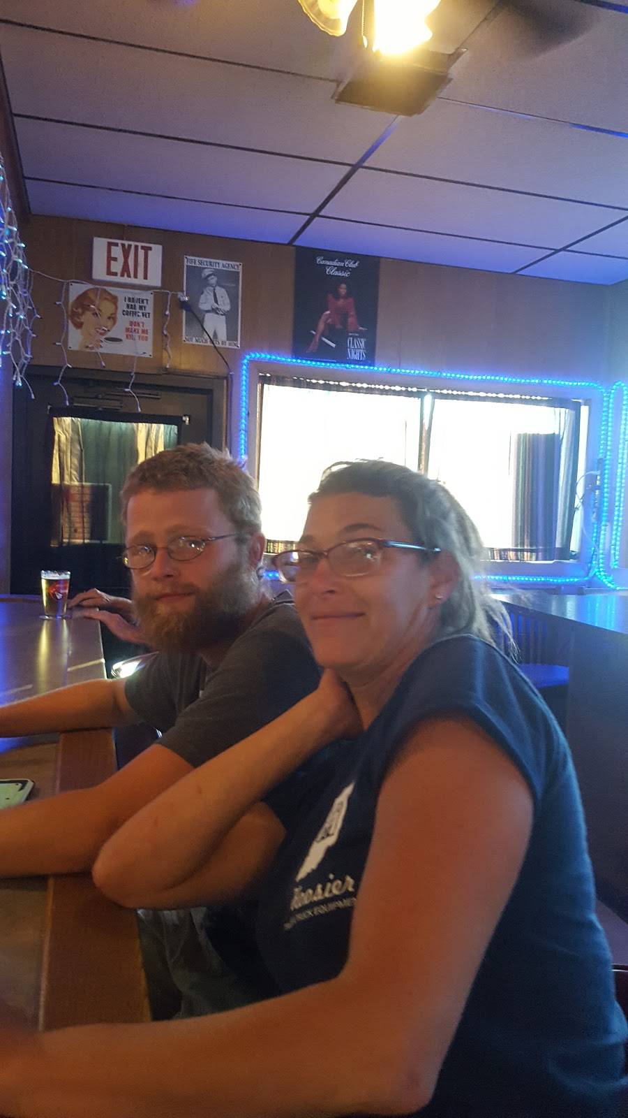 6 Mile Bar & Pizzeria | restaurant | 7404 Wayne Trace, Fort Wayne, IN 46816, USA | 2604418490 OR +1 260-441-8490