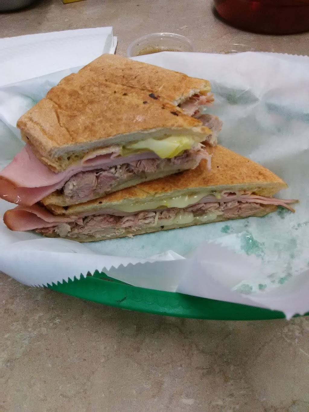 Parks Place | restaurant | 120 NW 39th Ave, Gainesville, FL 32609, USA | 3523760252 OR +1 352-376-0252