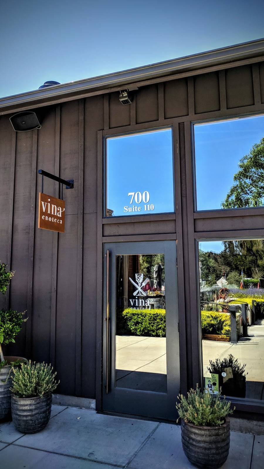 Vina Enoteca | restaurant | 700 Welch Rd, Palo Alto, CA 94304, USA | 6506463477 OR +1 650-646-3477