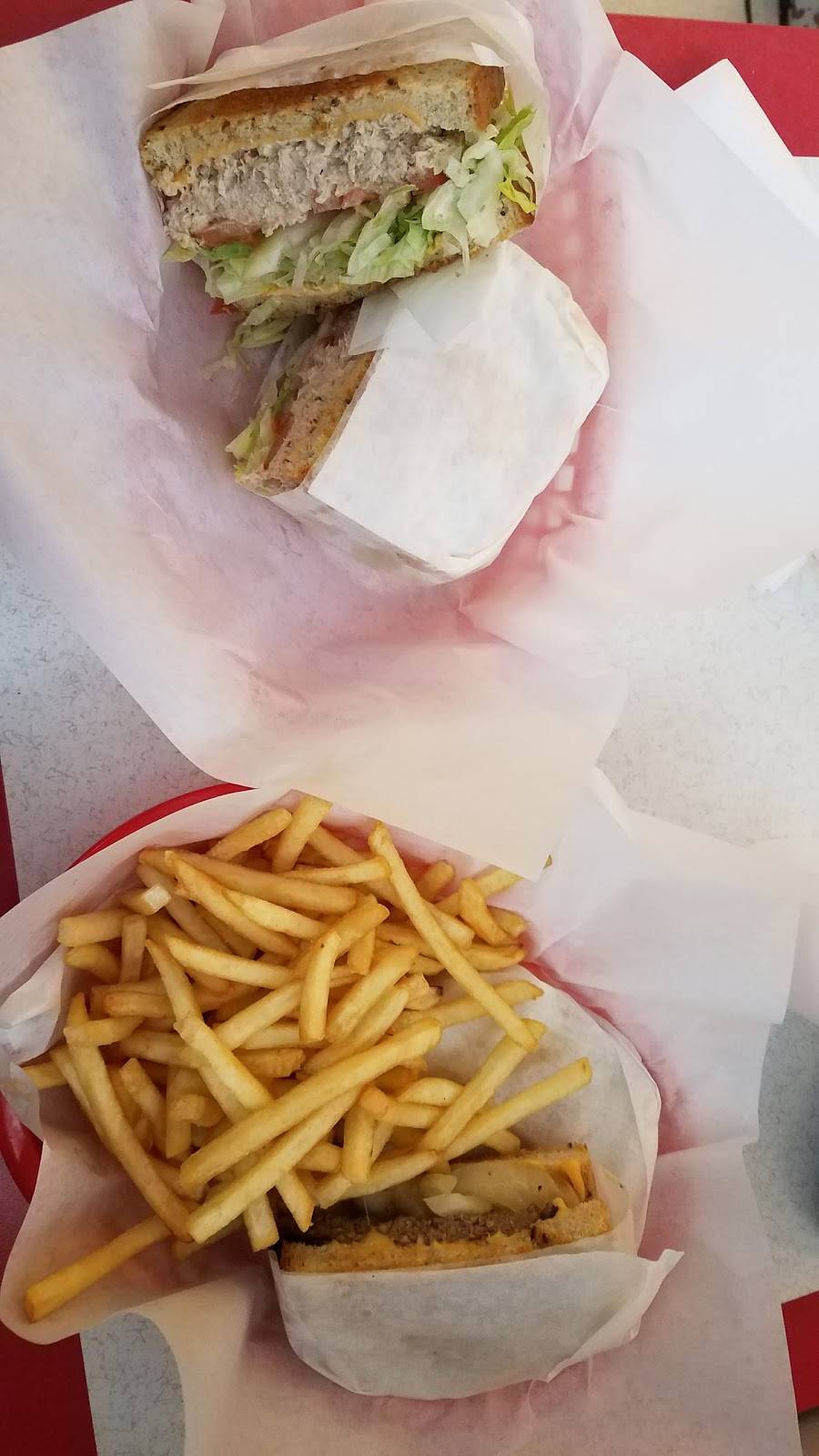 Poor Boy | restaurant | 101 Roosevelt Rd, Maywood, IL 60153, USA | 7084501100 OR +1 708-450-1100