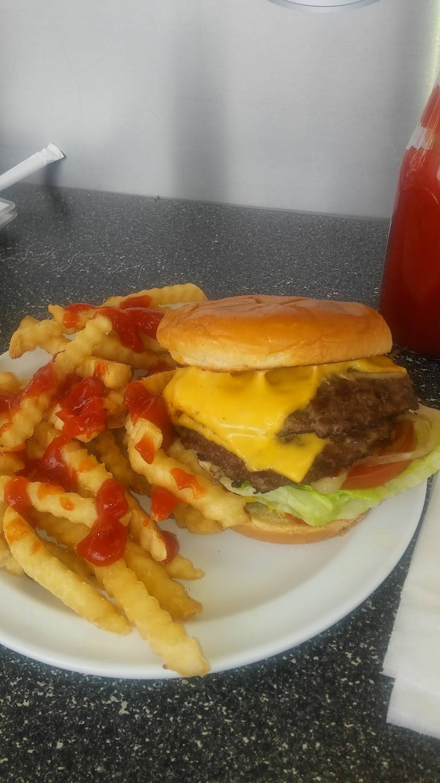 Harlo Grill | restaurant | 2300 W North Ave, Melrose Park, IL 60160, USA | 7083448353 OR +1 708-344-8353