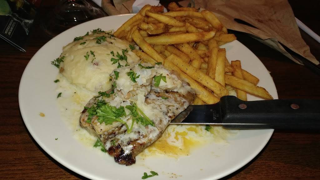 Applebees Grill + Bar | restaurant | 2823 S Orange Ave, Orlando, FL 32806, USA | 4074202940 OR +1 407-420-2940