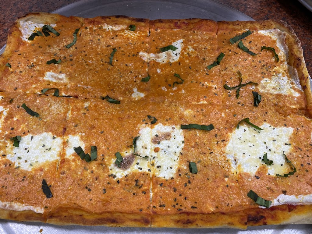 Staten Island Slice | restaurant | 1880 Hylan Blvd, Staten Island, NY 10305, USA | 9295525040 OR +1 929-552-5040