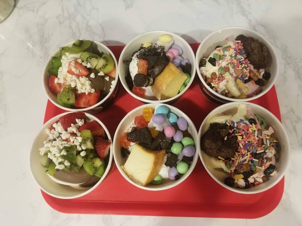 Red Mango | restaurant | 1793 E 10th St, Bloomington, IN 47408, USA | 8123349822 OR +1 812-334-9822