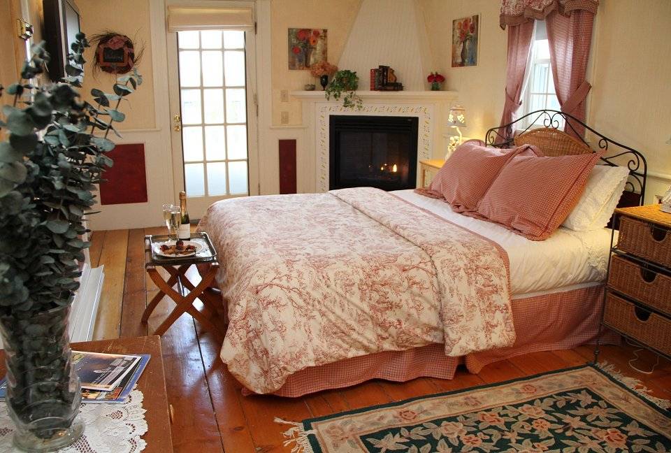 Youngtown Inn and Restaurant | restaurant | 581 Youngtown Rd, Lincolnville, ME 04849, USA | 2077634290 OR +1 207-763-4290