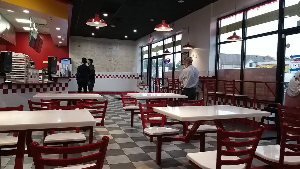 California Burgerz | restaurant | 12045 Conant St, Hamtramck, MI 48212, USA | 3137038000 OR +1 313-703-8000