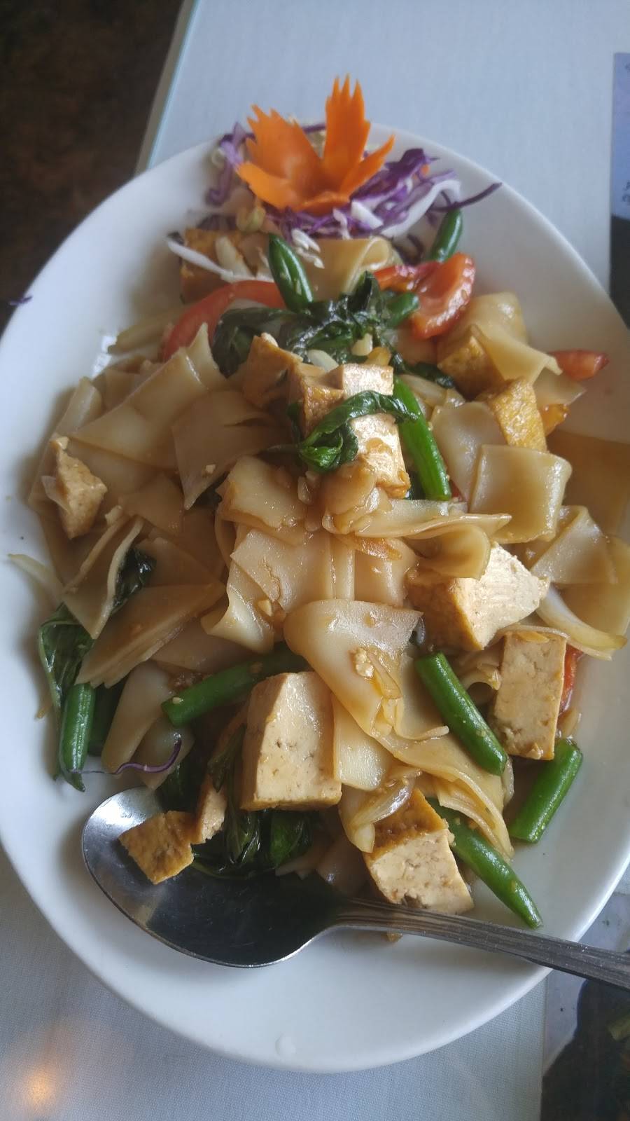 Royal Thai | restaurant | 891 Lincoln Way, Auburn, CA 95603, USA | 5308888086 OR +1 530-888-8086