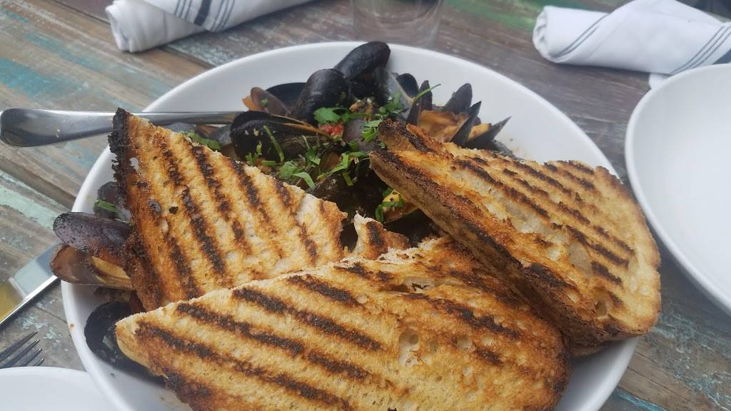 Urban Village Brewing Company | restaurant | 1001 N 2nd St, Philadelphia, PA 19123, USA | 2676871961 OR +1 267-687-1961