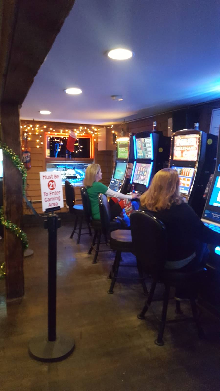 92 East | restaurant | 92 Grand Ave, Fox Lake, IL 60020, USA | 8475873278 OR +1 847-587-3278