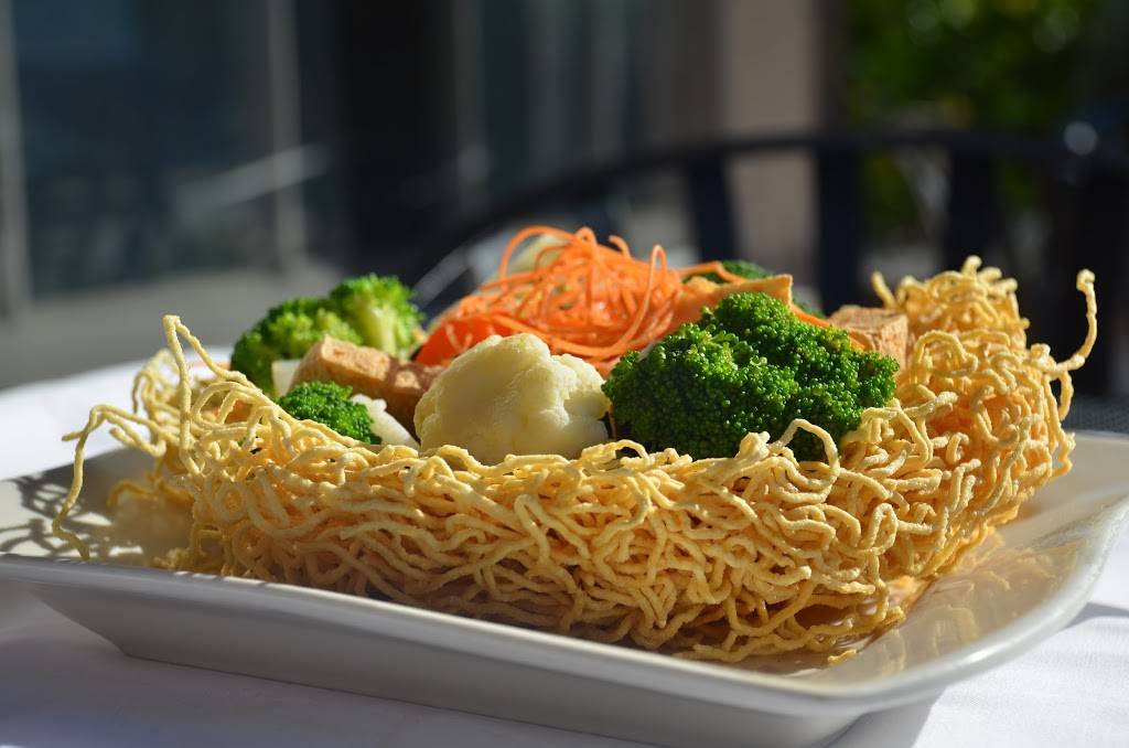 Lucky Corner Vietnamese Cuisine at Westview | restaurant | 5100 Buckeystown Pike Suite 174, Frederick, MD 21704, USA | 3013605913 OR +1 301-360-5913