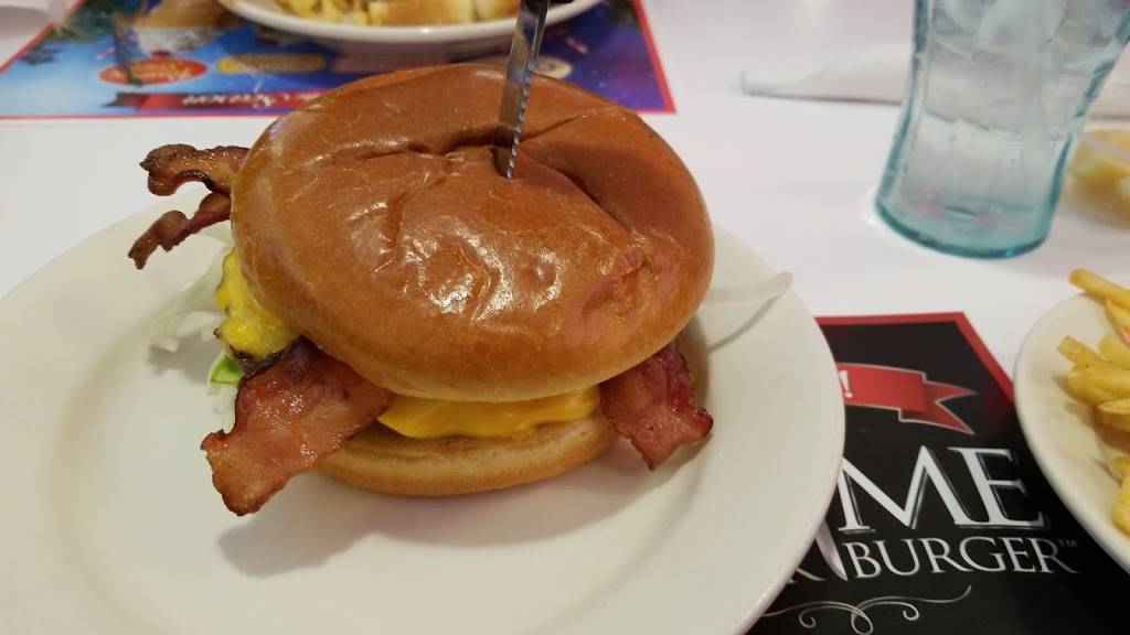 Steak n Shake | restaurant | 980 E Lewis and Clark Pkwy, Clarksville, IN 47129, USA | 8122851154 OR +1 812-285-1154