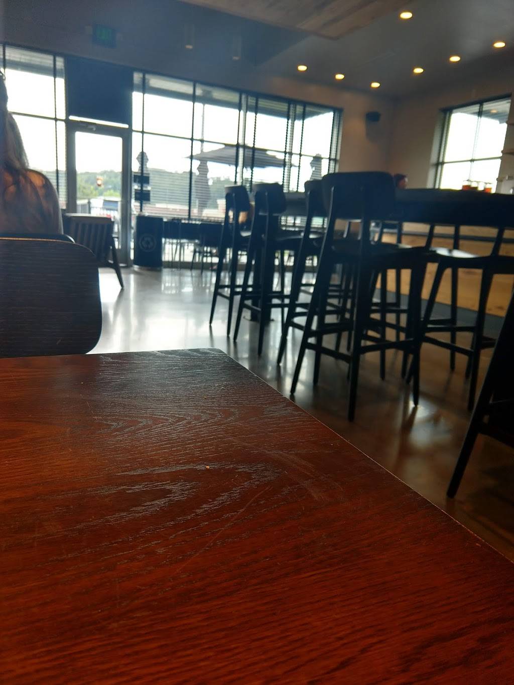 Starbucks | cafe | 1938 Pinnacle Pointe Way, Knoxville, TN 37922, USA | 8654151443 OR +1 865-415-1443