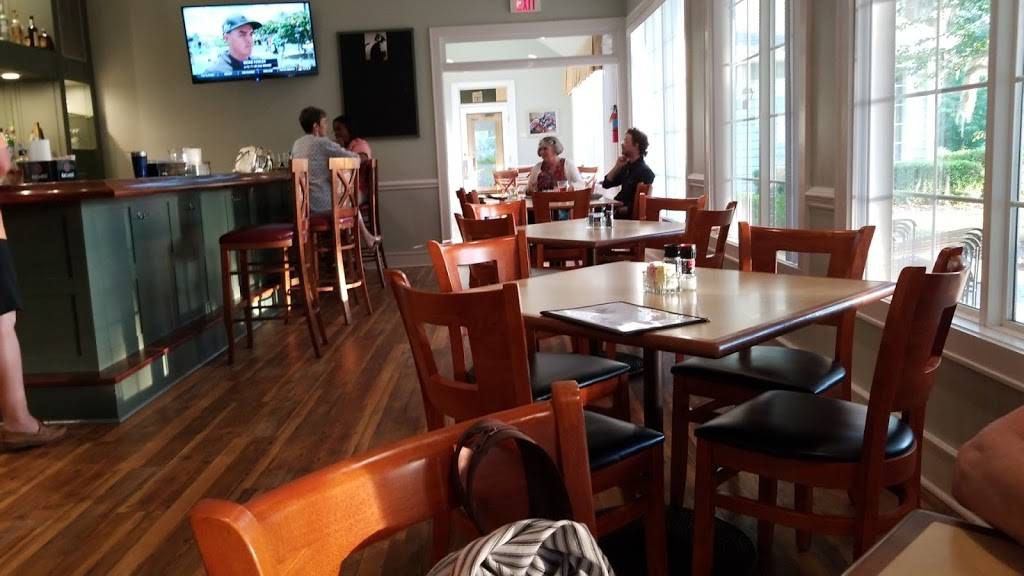 Cat Island Grill & Pub | restaurant | 8 Waveland Ave, Beaufort, SC 29907, USA | 8435244653 OR +1 843-524-4653