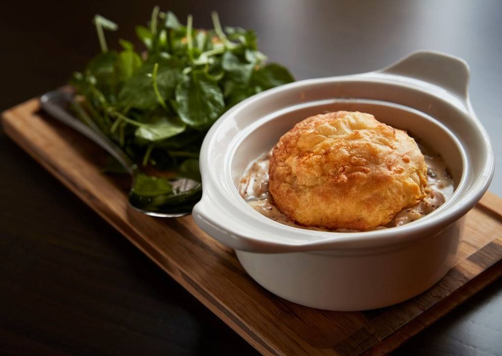 Stove and Tap | restaurant | 245 Lancaster Ave, Malvern, PA 19355, USA | 4844508890 OR +1 484-450-8890