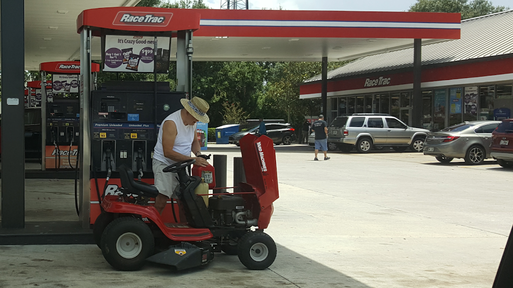 RaceTrac | cafe | 4102 W Waters Ave, Tampa, FL 33614, USA | 8138854047 OR +1 813-885-4047