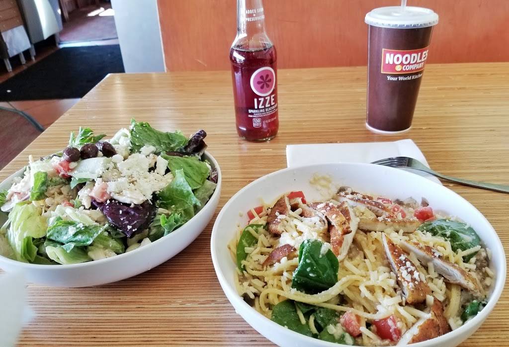 Noodles and Company | restaurant | 2665 S Oneida St, Green Bay, WI 54303, USA | 9204908600 OR +1 920-490-8600