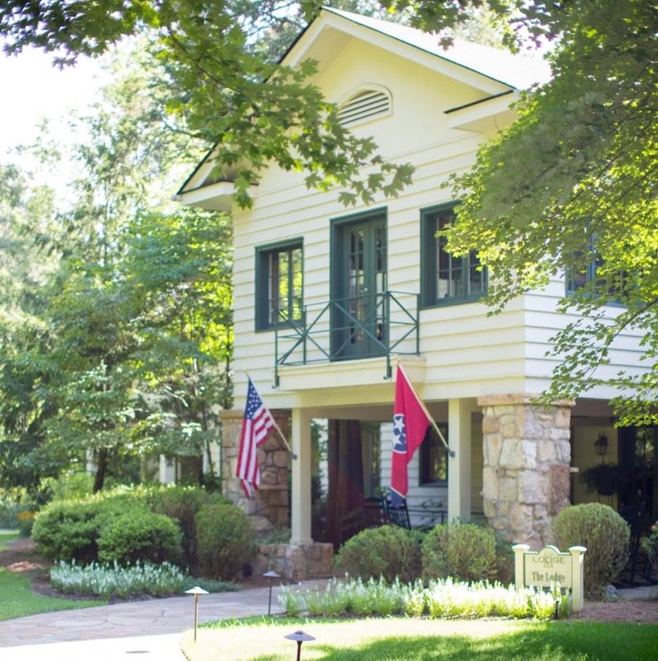 The Restaurant at RT Lodge | restaurant | 1406 Wilkinson Pike, Maryville, TN 37803, USA | 8659819800 OR +1 865-981-9800