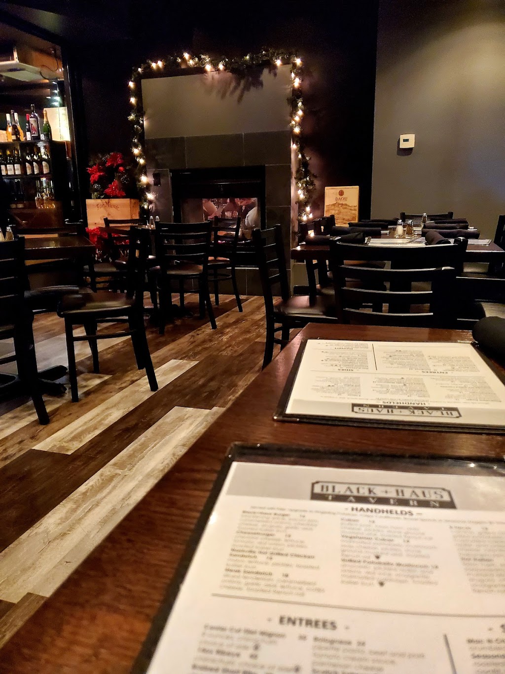 Black+Haus Tavern | restaurant | 19501 Mainstreet, Parker, CO 80138, USA | 3035689671 OR +1 303-568-9671