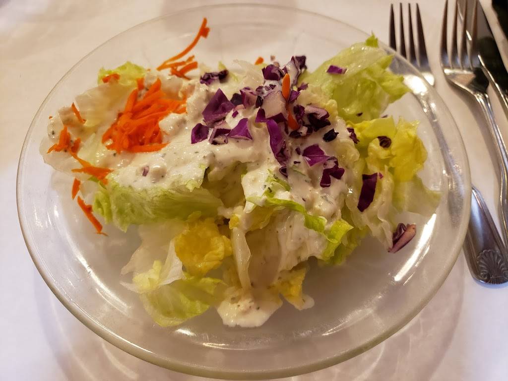 Georges Bar & Grill | restaurant | 6680 N Blackstone Ave, Fresno, CA 93710, USA | 5594361654 OR +1 559-436-1654