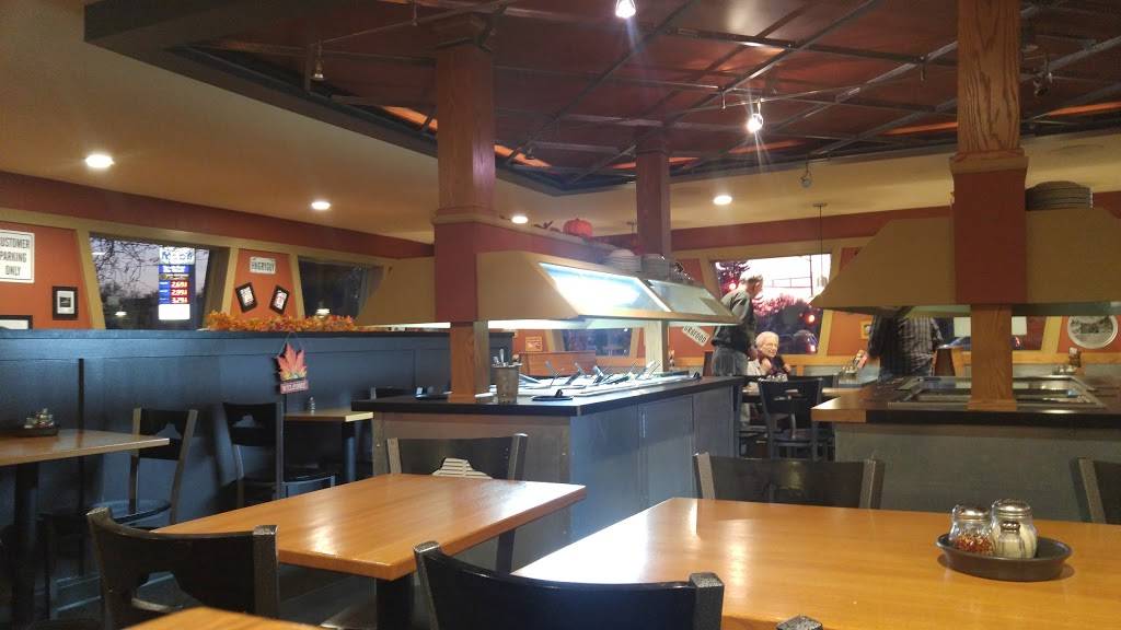 Pizza Hut | restaurant | 1708 Summit Ave, Waukesha, WI 53188, USA | 2625496443 OR +1 262-549-6443