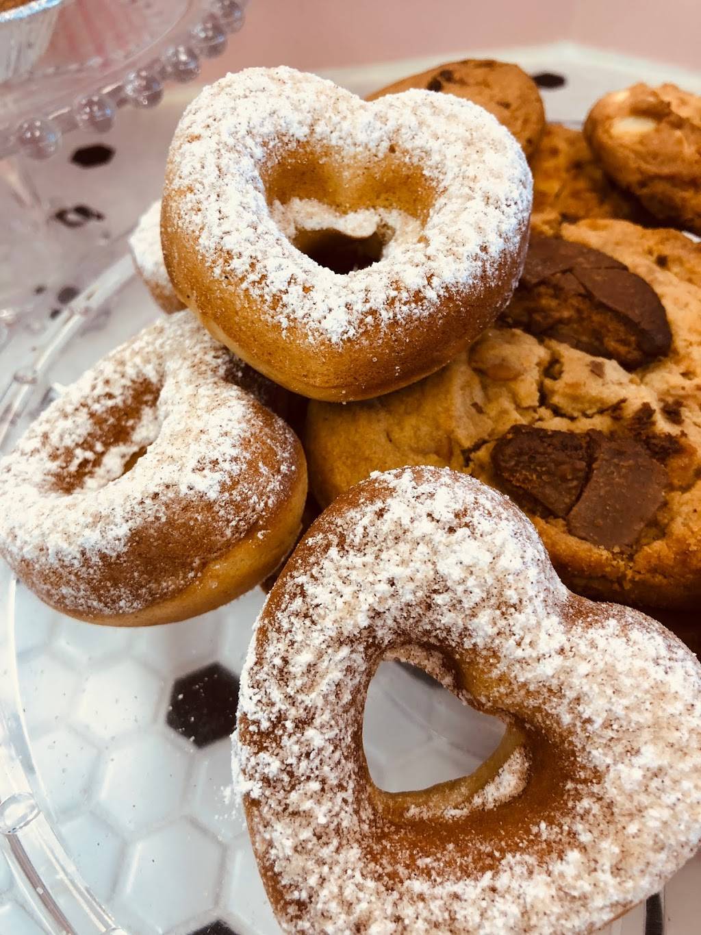 Sweeties at Verona Walk | cafe | 8090 Sorrento Ln #2, Naples, FL 34114, USA | 2393085903 OR +1 239-308-5903