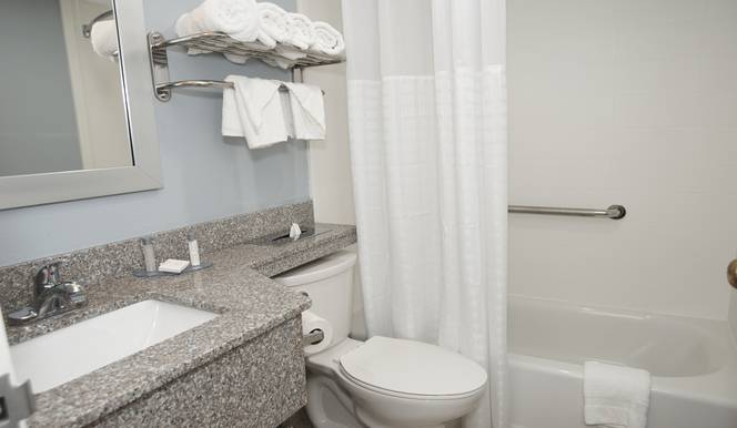 Falmouth Inn | restaurant | 824 Main St, Falmouth, MA 02540, USA | 5085402500 OR +1 508-540-2500