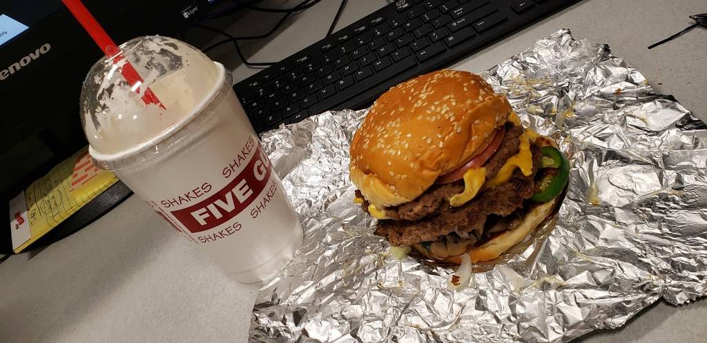 Five Guys | restaurant | 1891 E Main St, Torrington, CT 06790, USA | 8606183507 OR +1 860-618-3507