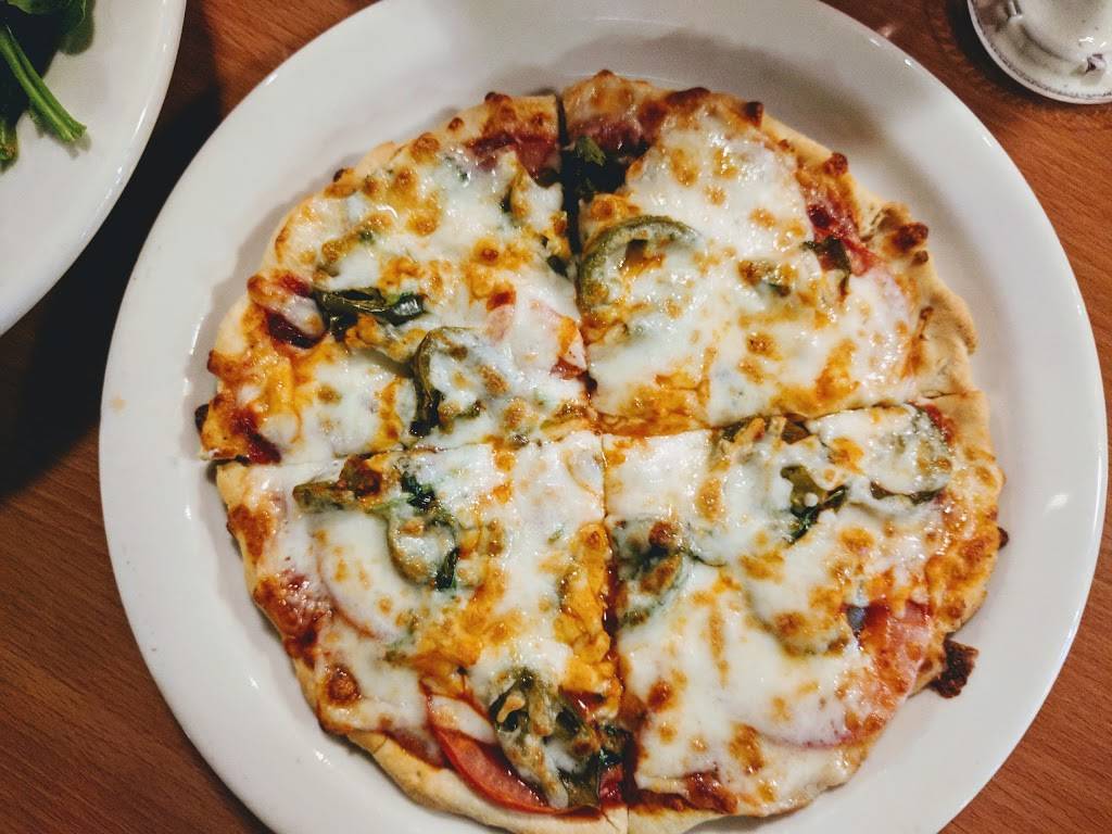 The Gourmet Pizza Shoppe | restaurant | 120 E State St, Redlands, CA 92373, USA | 9097923313 OR +1 909-792-3313