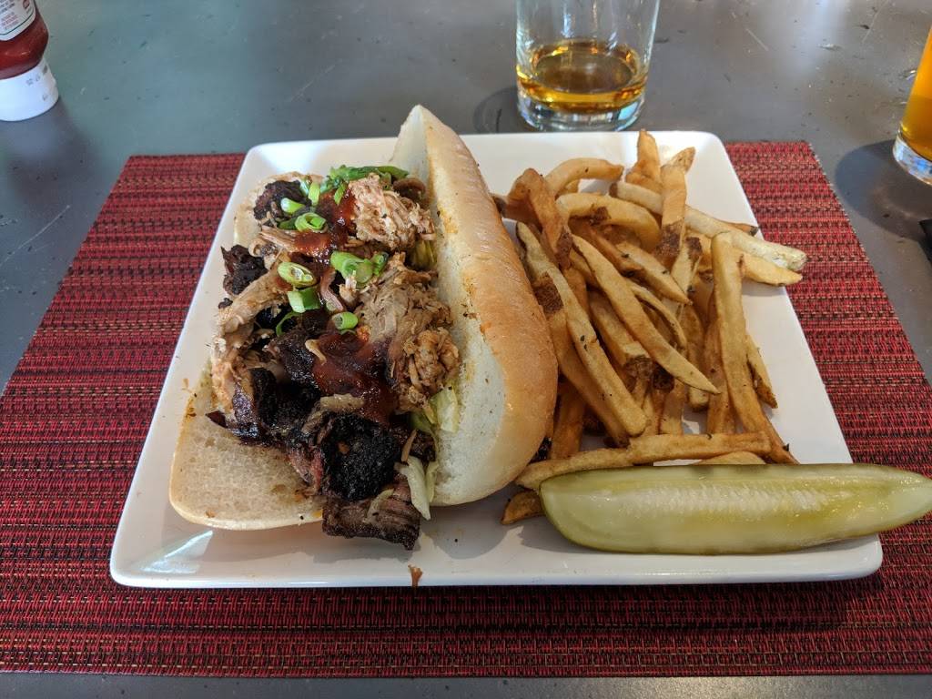 Epic Smokehouse | restaurant | 1330 S Fern St, Arlington, VA 22202, USA | 5713194001 OR +1 571-319-4001