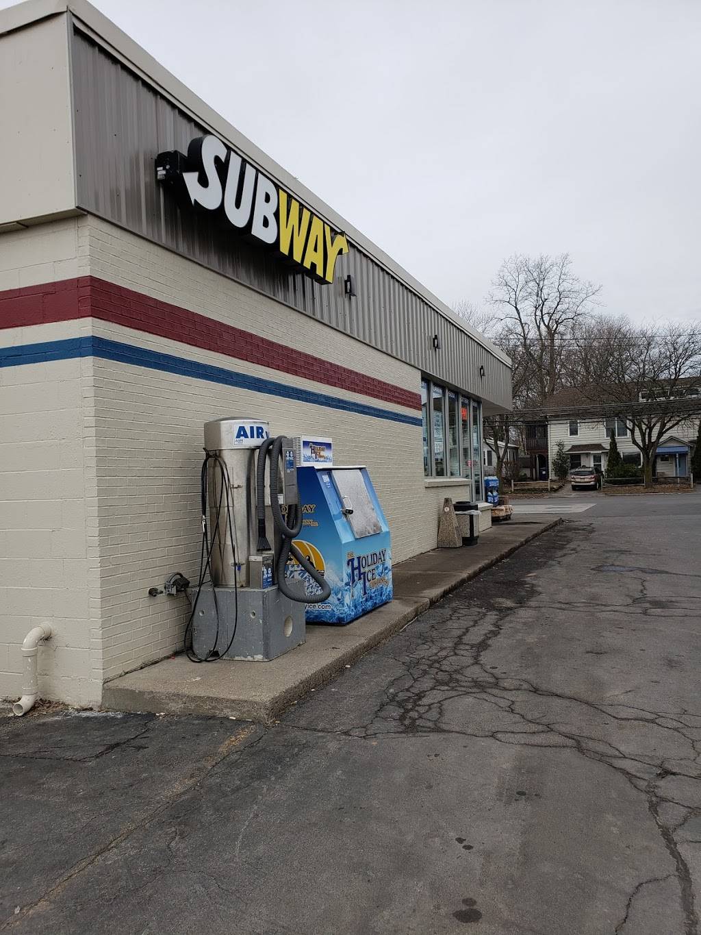 Subway | restaurant | 510 E Main St, Palmyra, NY 14522, USA | 3155976941 OR +1 315-597-6941