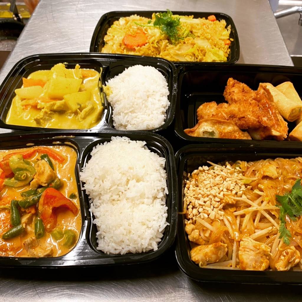 Mama Made Thai | restaurant | 92106, 2820 Historic Decatur Rd, San Diego, CA 92106, USA | 6192090140 OR +1 619-209-0140