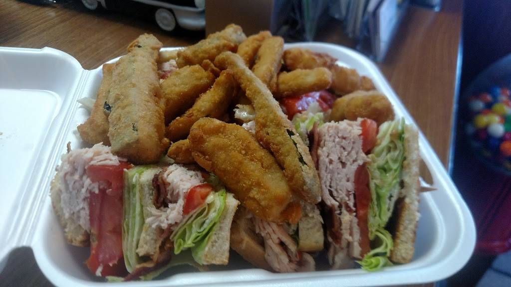 Maxwells Burgers Fresh Salads | restaurant | 17772 Wika Rd, Apple Valley, CA 92307, USA | 7602425504 OR +1 760-242-5504