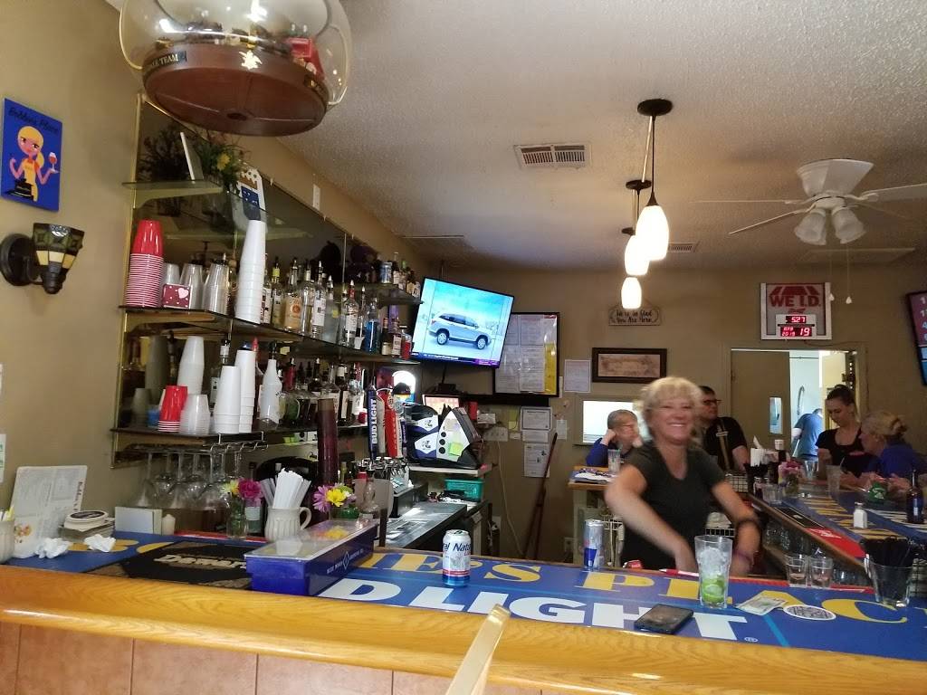 Bobbies Place | restaurant | 422 W Pine St, Raymore, MO 64083, USA | 8162650155 OR +1 816-265-0155