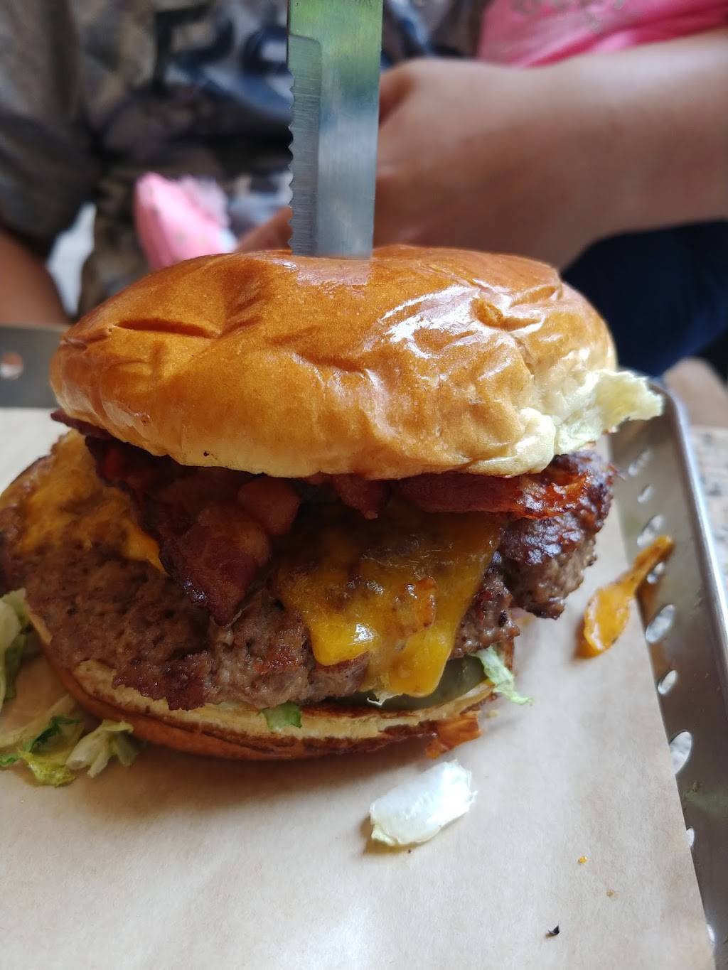 Chilis Grill & Bar | restaurant | 849 E Commerce St #109, San Antonio, TX 78205, USA | 2102128152 OR +1 210-212-8152