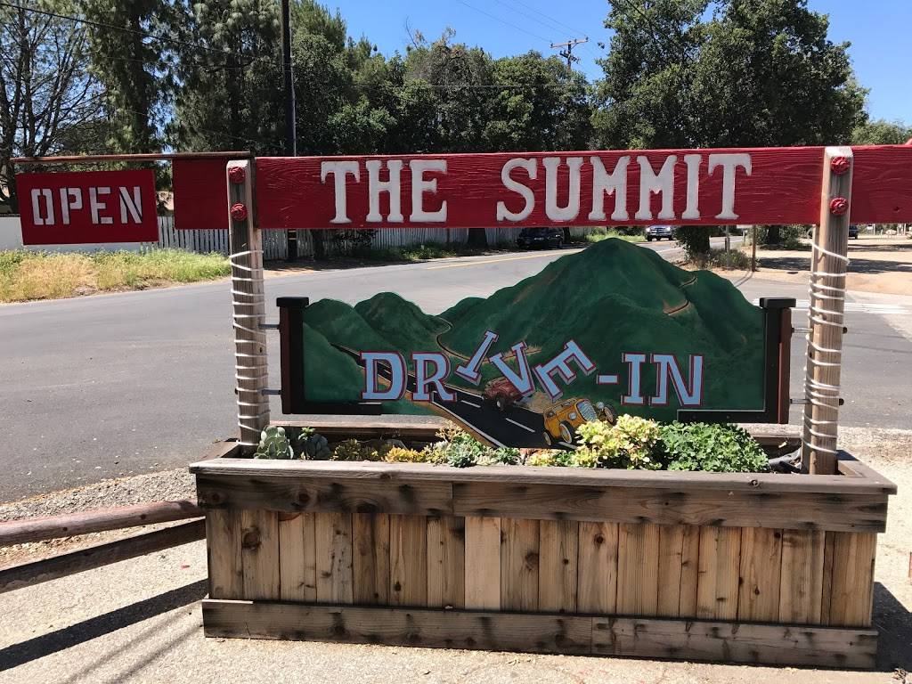 The Summit Drive In | restaurant | 12689 N Ojai Rd, Santa Paula, CA 93060, USA | 8052290030 OR +1 805-229-0030