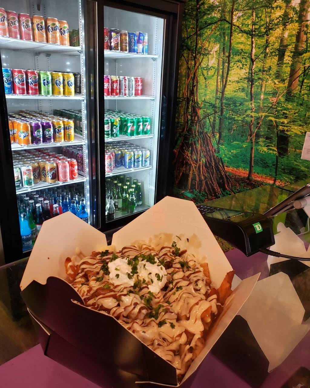 The Enchanted Poutinerie | meal takeaway | 730 Wilson Ave, North York, ON M3K 1E2, Canada | 4169011993 OR +1 416-901-1993