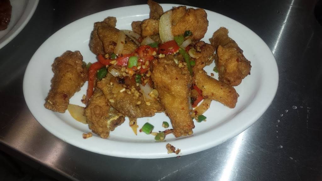 Tropical Escape Restaurant | restaurant | 2260 Bovaird Dr E, Brampton, ON L6R 3J5, Canada | 9054584559 OR +1 905-458-4559