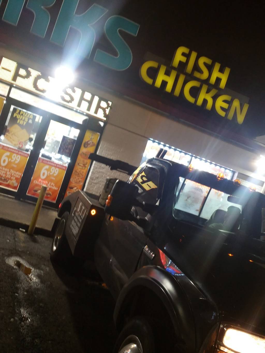 Sharks Fish Chicken | restaurant | 9800 S Halsted St, Chicago, IL 60628, USA | 7732332223 OR +1 773-233-2223
