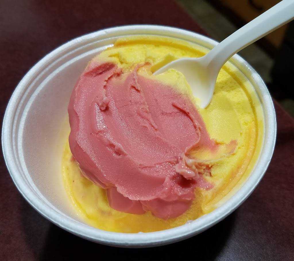 Irving Creamery & Pizzeria | restaurant | 101 State St, Irving, IL 62051, USA | 2175334500 OR +1 217-533-4500